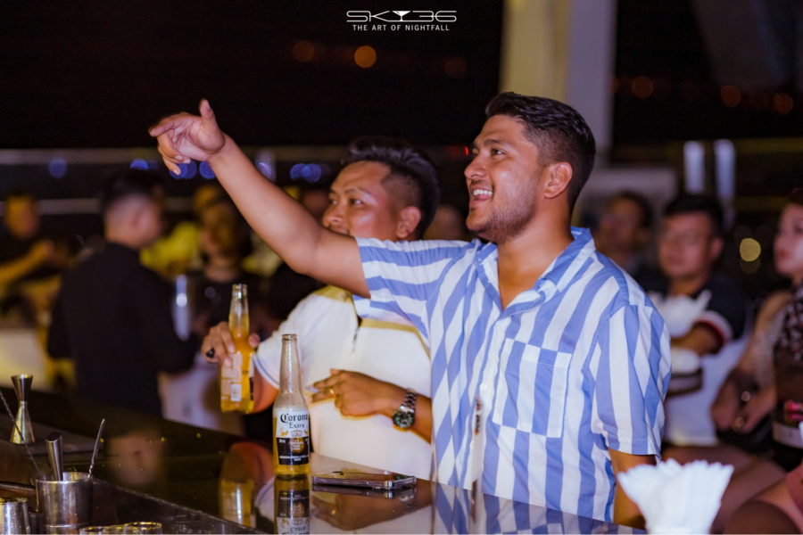 đi bar hết bao nhiêu tiền
