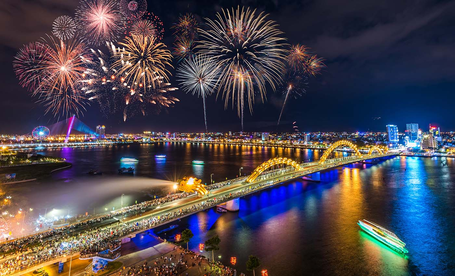 ngắm pháo hoa đà nẵng